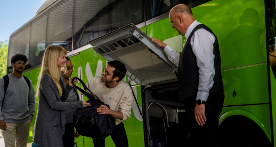 customer unloading a bus